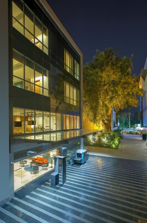 Park Inn By Radisson Gwalior Esterno foto