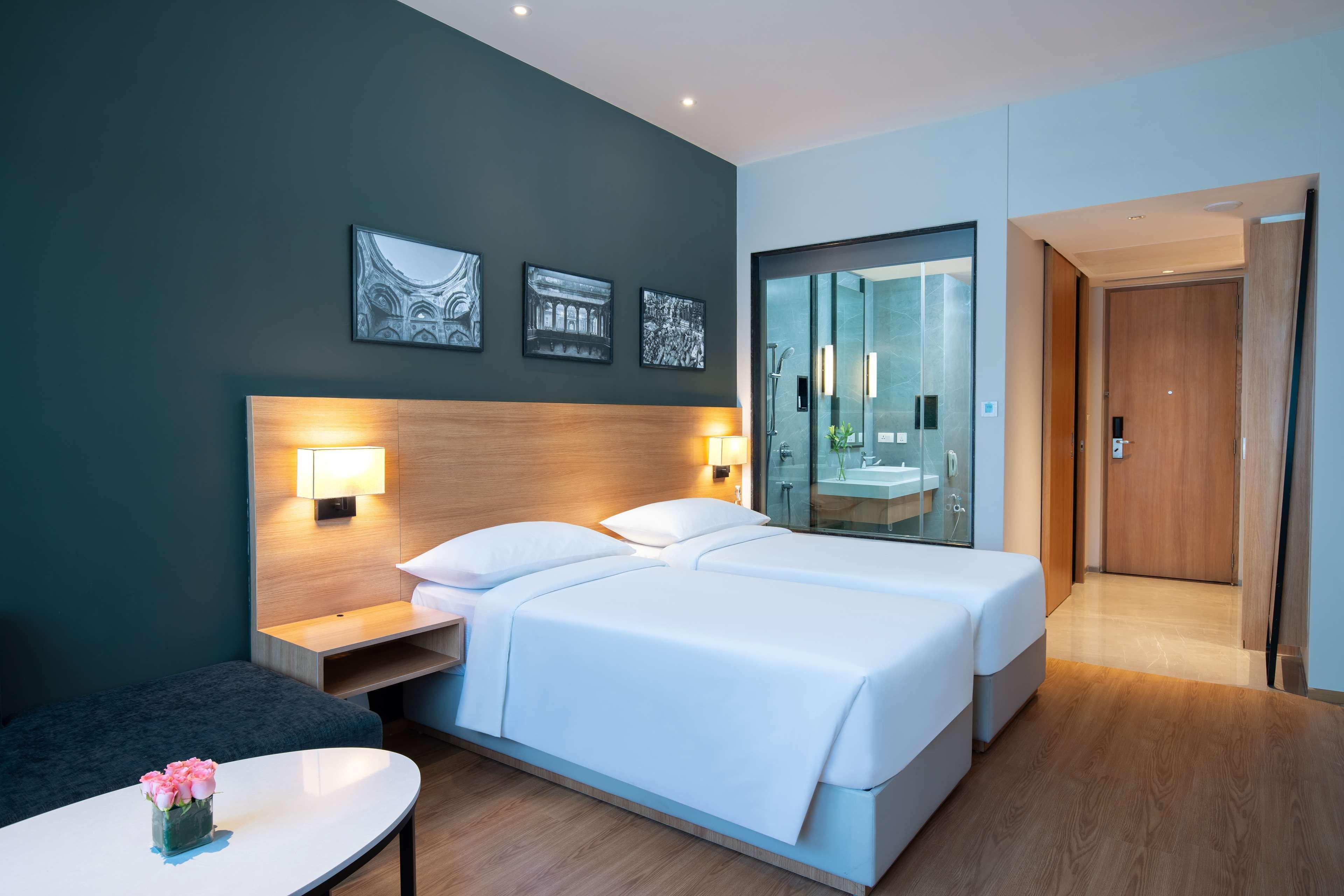 Park Inn By Radisson Gwalior Esterno foto