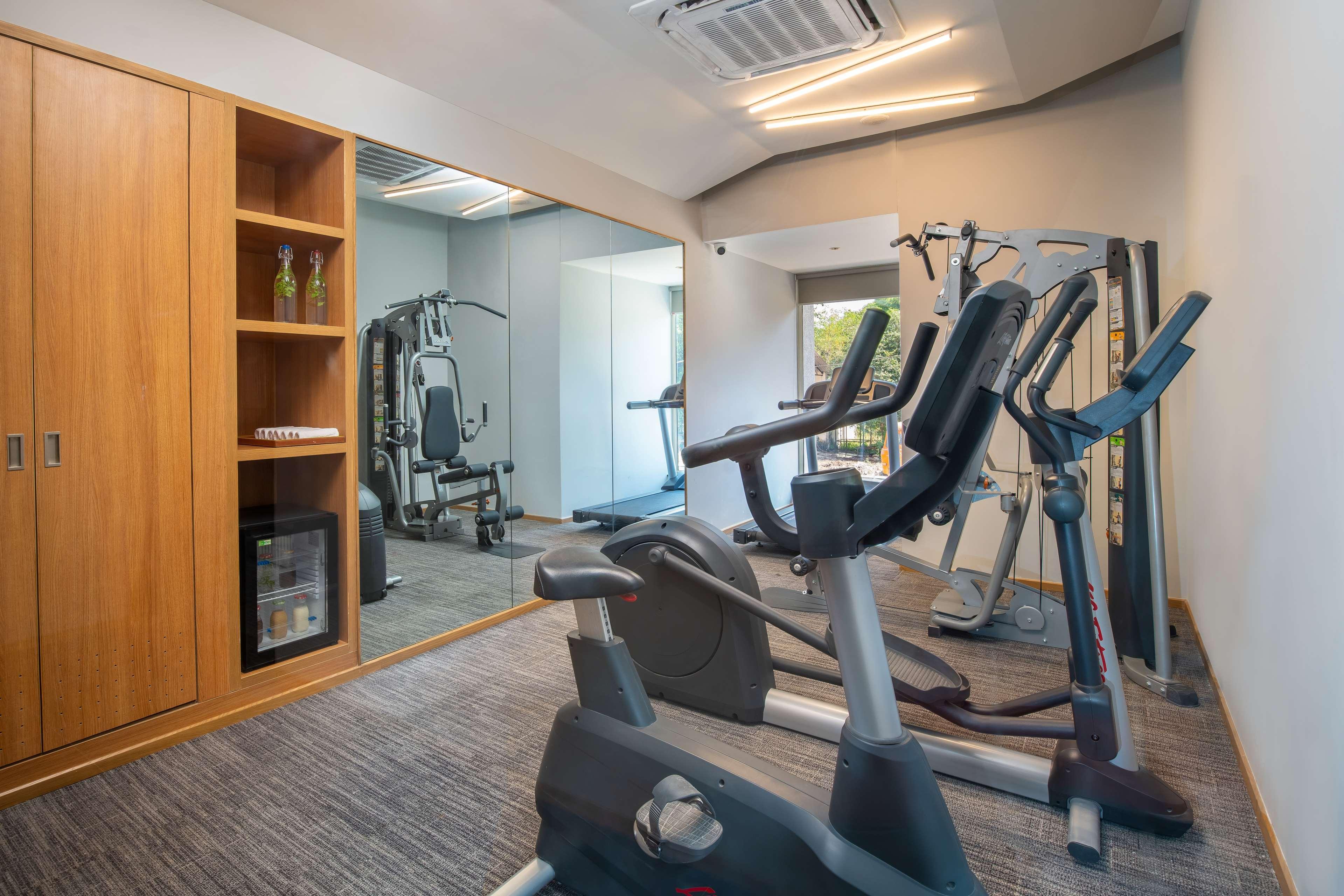 Park Inn By Radisson Gwalior Esterno foto